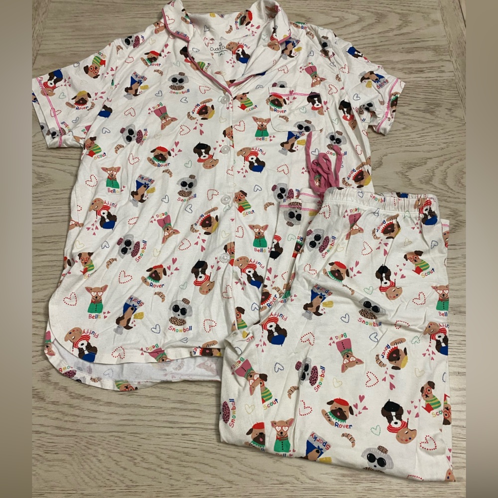 Cuddl Duds Cream Pajama Sets with Playful Design